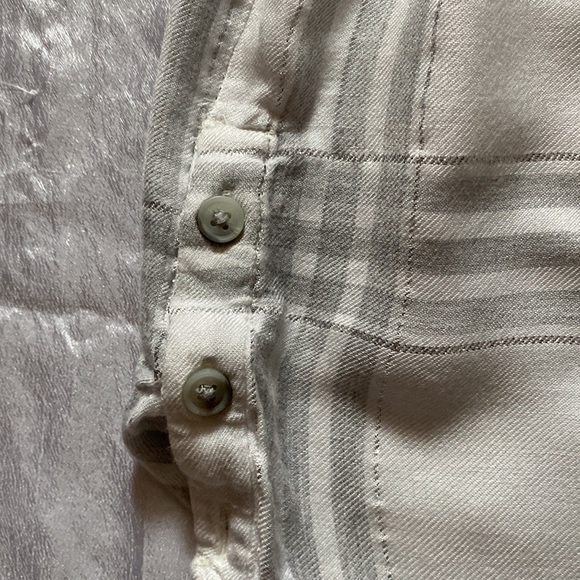 Lucky Brand -Button side ,white plaid shirt .size small - Picture 3 of 4